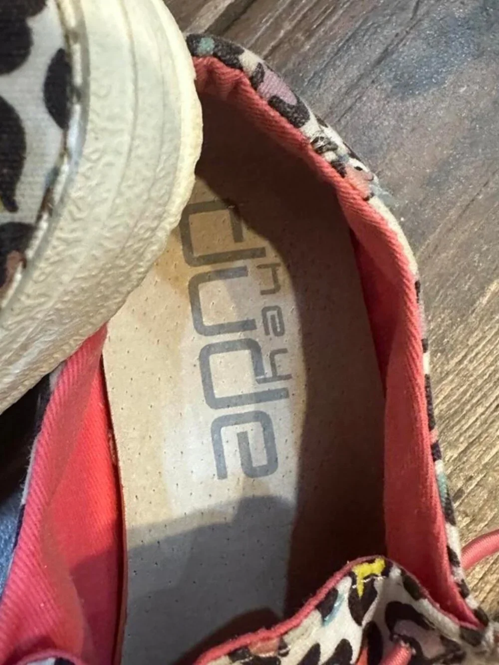 Hey Dude girl’s multicoloured leopard print boat shoes Size youth 1-2 #leopardpr